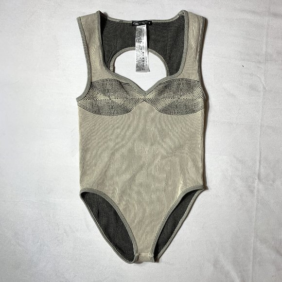 Zara Tops - ZARA Cream Key Hole Body Suit Size M-L